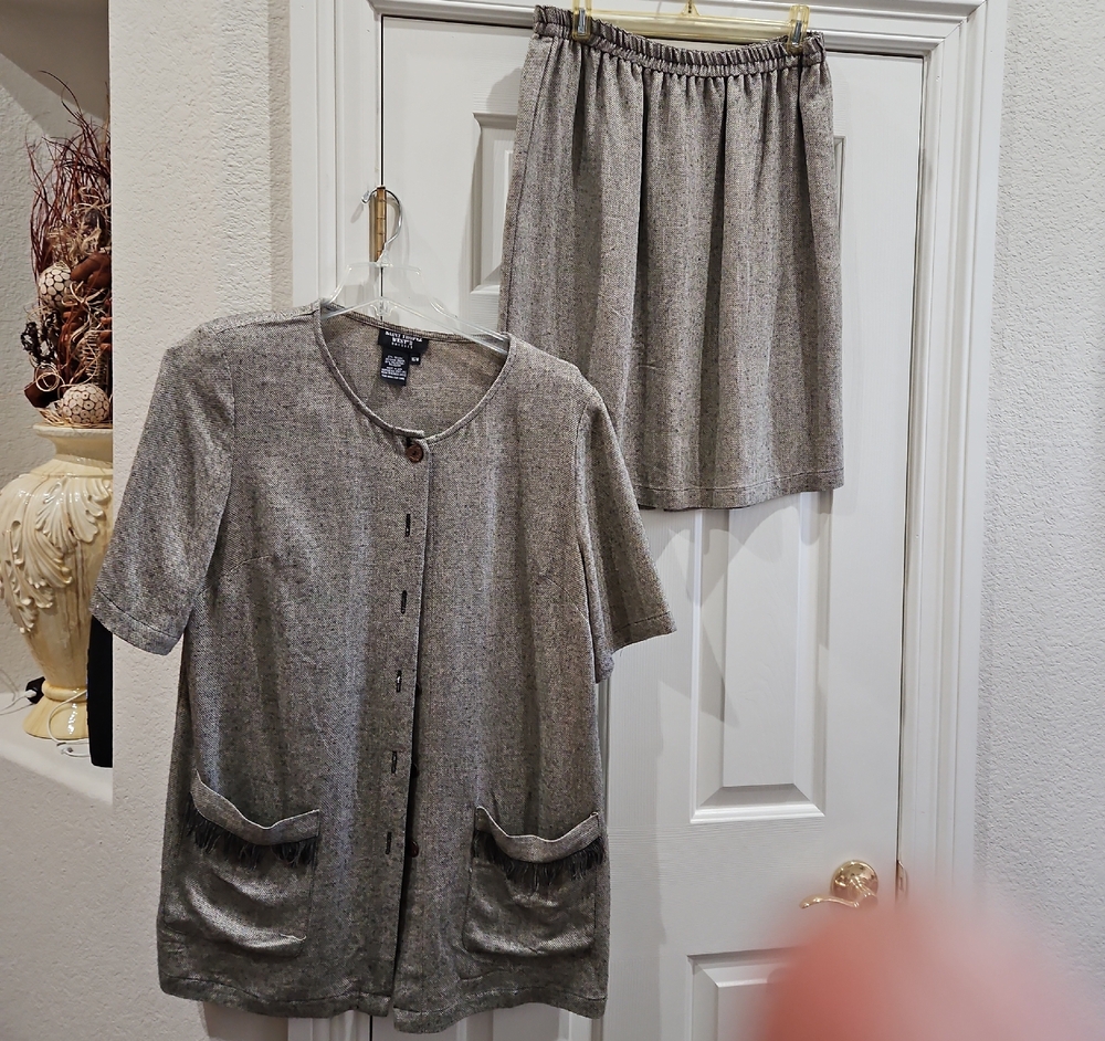 Gray Women's Blazer and Skirt Set